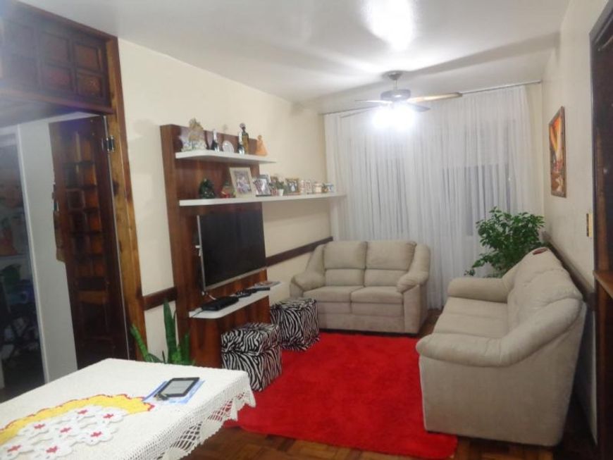 Ótimo apartamento de três dormitórios