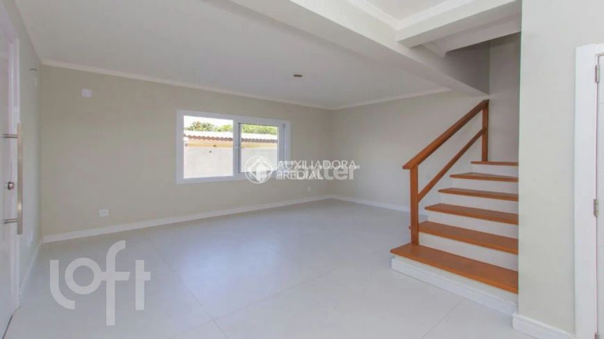 Casa à venda Avenida Alexandre Luiz, Jardim Itu - Porto Alegre