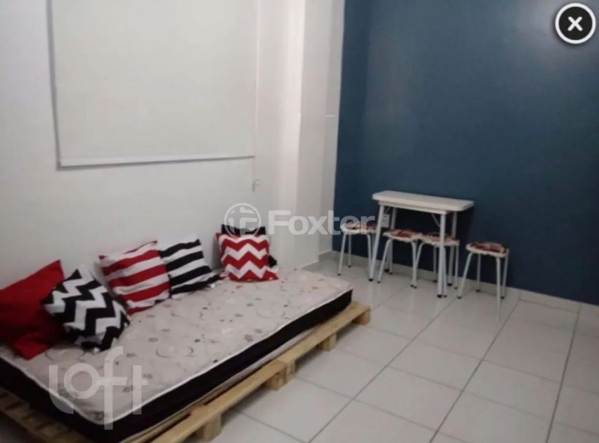 Apartamento à venda Rua Duque de Caxias, Centro Histórico - Porto Alegre