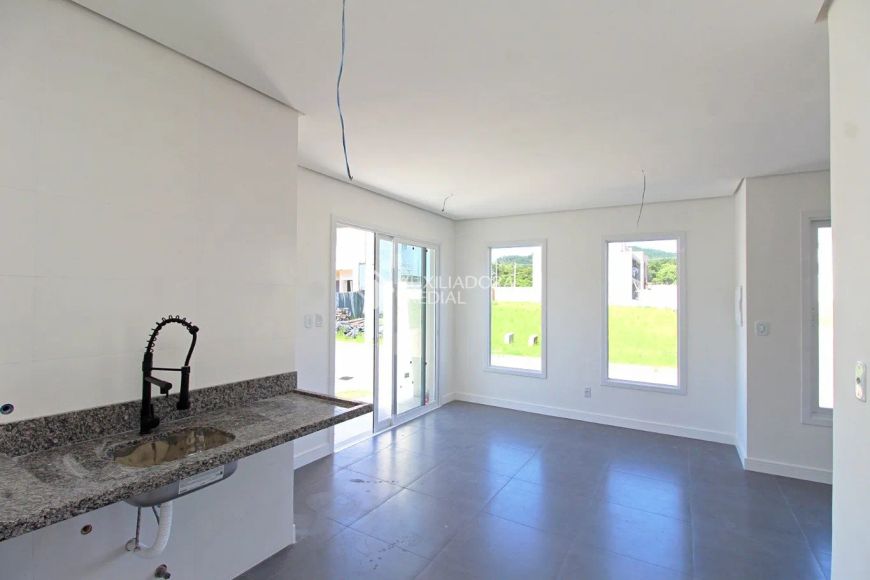 Casa em condominio com 3 quartos no bairro Campo Novo