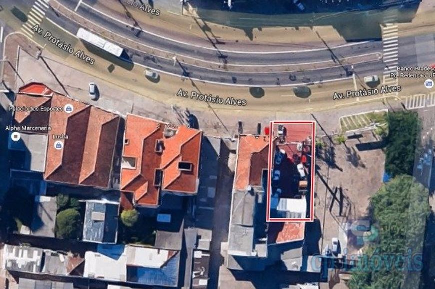 Terreno em Porto Alegre, no bairro Bom Jesus, à venda.