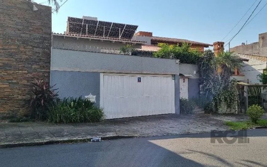 Casa a venda com 216,43mq privativos no Bairro Chácara das Pedras - Linda casa com hall de entrada,