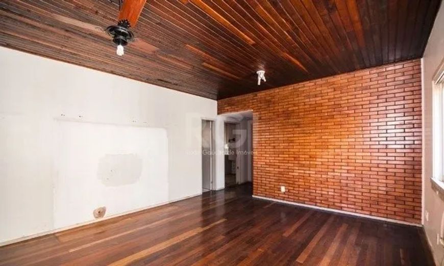 Edifício em local nobre do bairro , junto a todos recursos e toda infra de segurança, excelente apar
