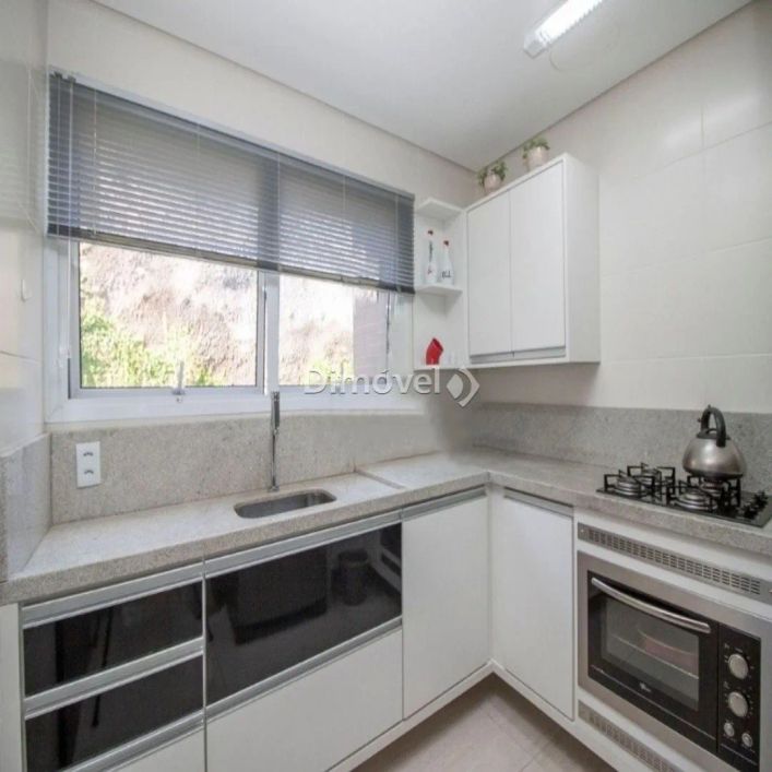 VENDA, CASA EM CONDOMÍNIO com 240m², 3 dormitório(s), 3 vaga(s). CRISTAL, PORTO ALEGRE.