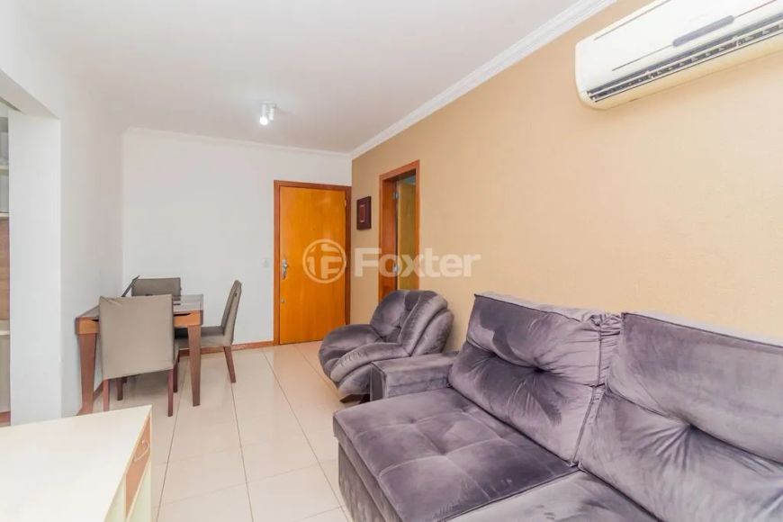 Ótimo apartamento, com 2 quartos, sendo 1 suíte, 1 vaga coberta, no centrinho da Cavalhada.