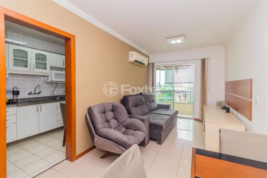 Ótimo apartamento, com 2 quartos, sendo 1 suíte, 1 vaga coberta, no centrinho da Cavalhada.