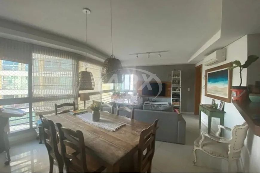 Apartamento de 90.0m² no bairro Menino Deus, com 3