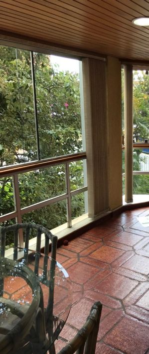 Características do Imóvel: Área útil de 153m², proporcionando amplo espaço para conforto e bem-estar