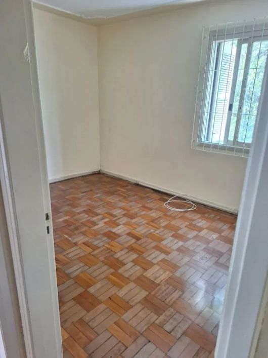 Excelente apartamento com 76,95 de área privativa, na Av. Getulio Vargas , Menino Deus com boa clari