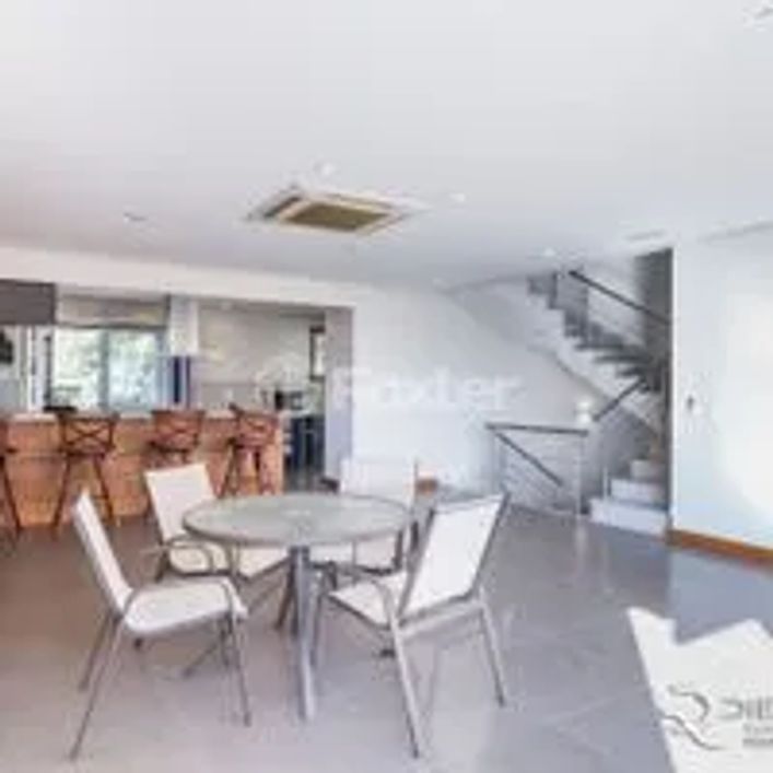 Linda casa em condomínio a venda com 398m², 3 suítes, infra completa na Vila Conceição, Porto Alegre