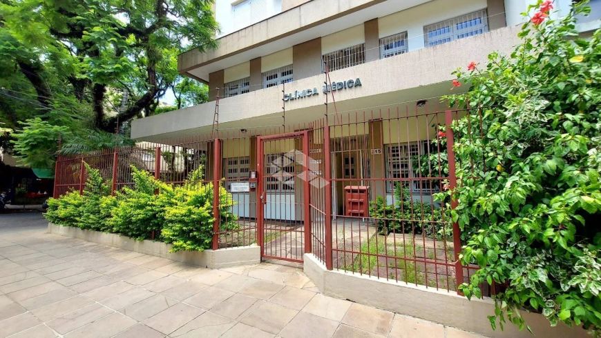 CENTRO MÉDICO COMPLETO A 400 METROS DO HOSPITAL DE CLÍNICAS