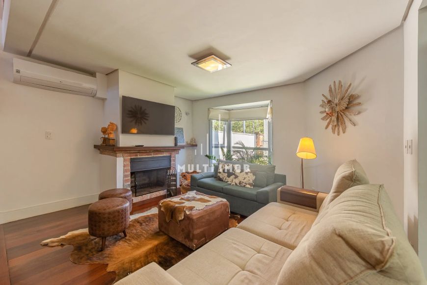 Casa com 4 dormitórios no Jardim Planalto