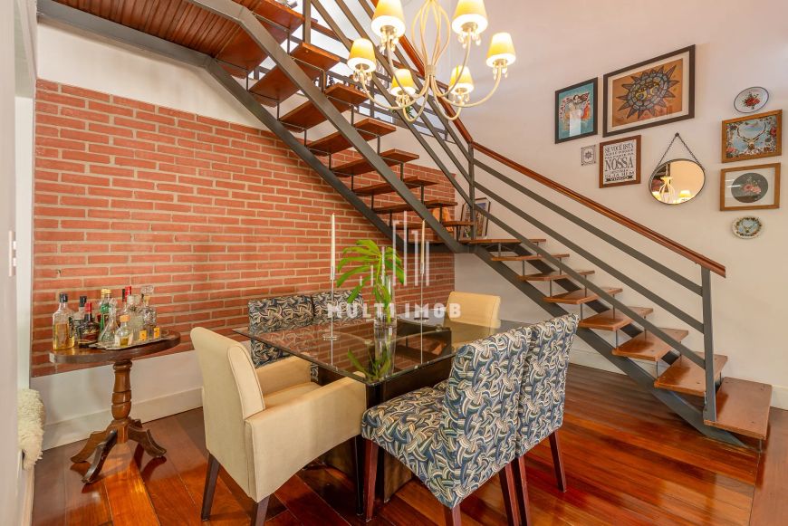 Casa com 4 dormitórios no Jardim Planalto
