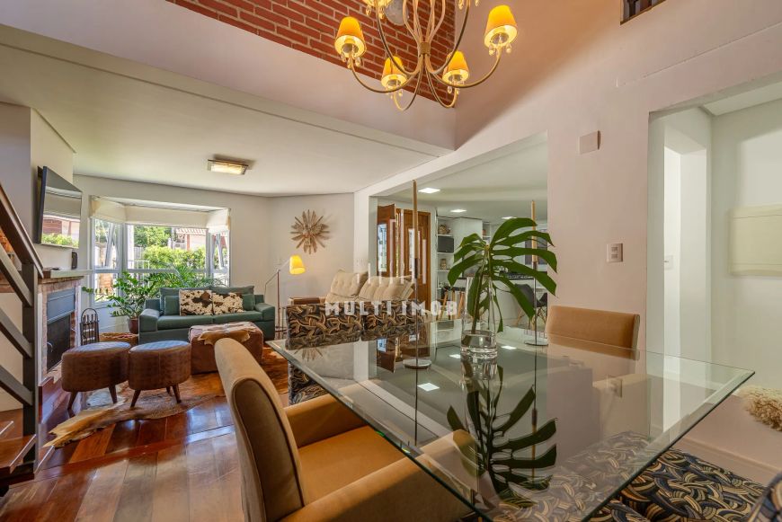 Casa com 4 dormitórios no Jardim Planalto
