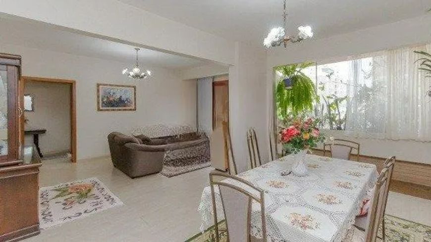 Amplo apartamento vintage com 203m², 3 quatos - 1 suíte, duas vagas - Bairro Centro - Porto Alegre/R