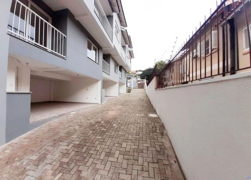 Casa para Venda - 123m², 2 dormitórios, sendo 1 suites, 2 vagas - Camaquã