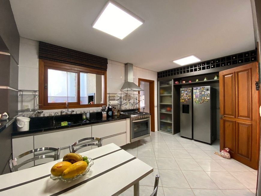 Casa em condomínio no bairro Ecoville com 3 Dormitórios sendo 1 suíte master e 2 vagas