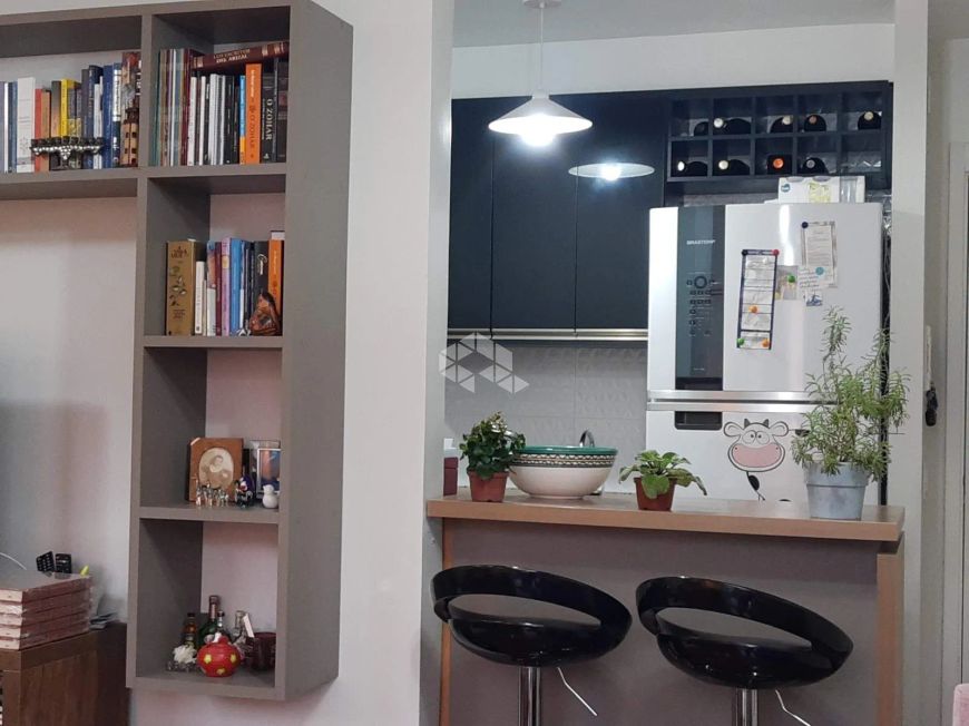 Apartamento à venda de 02 Dormitórios no Bairro Protásio Alves