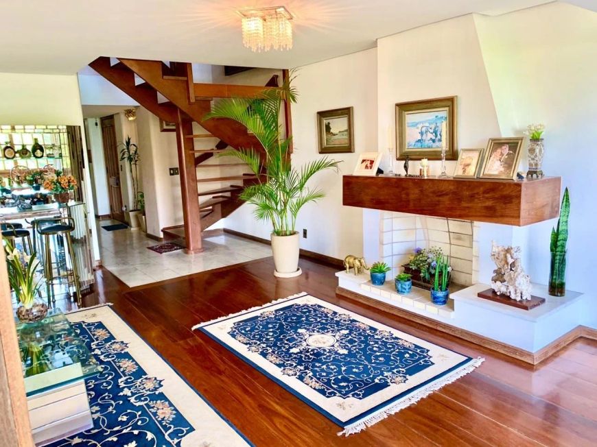 Cobertura à venda no bairro Bela Vista - 300 m² com 4 dormitórios/quartos disponíveis