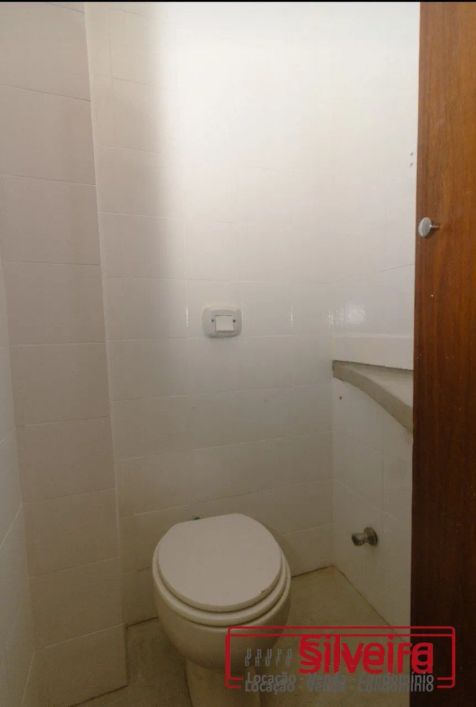 SALA COMERCIAL 30m² BEM LOCALIZADA