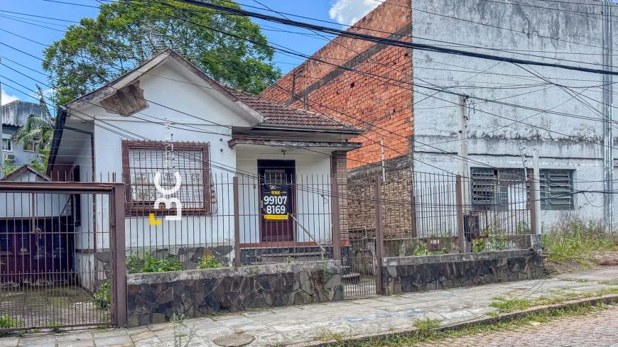 Imóvel para venda com 339 metros quadrados em Passo da Areia - Porto Alegre - RS