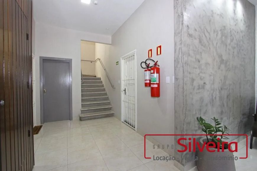 Apartamento em Porto Alegre, no bairro Jardim Botânico, à venda.