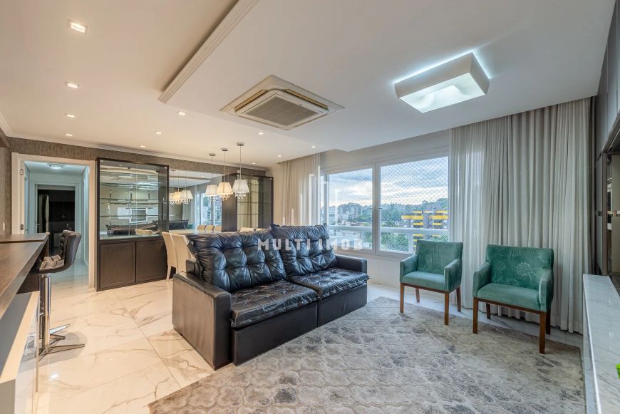 Apartamento 3 suítes 2 vagas no Menino Deus