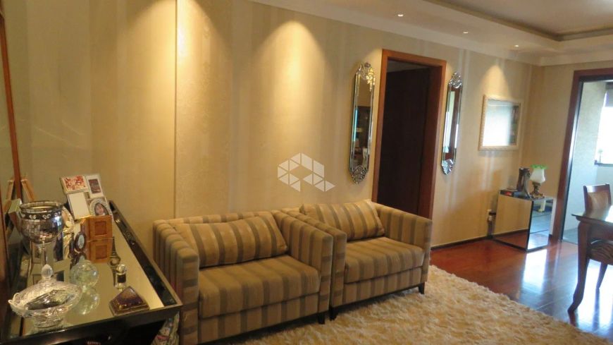 Cobertura de 213m2, living em 2 ambientes e ótima varanda
