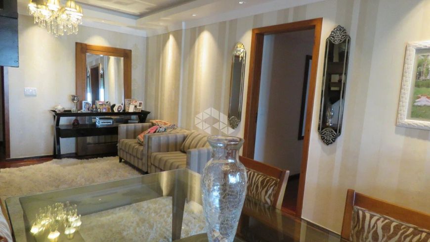 Cobertura de 213m2, living em 2 ambientes e ótima varanda