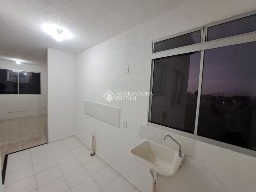Apartamento à venda em Cavalhada com 41m² e 2 dormitórios/quartos disponíveis