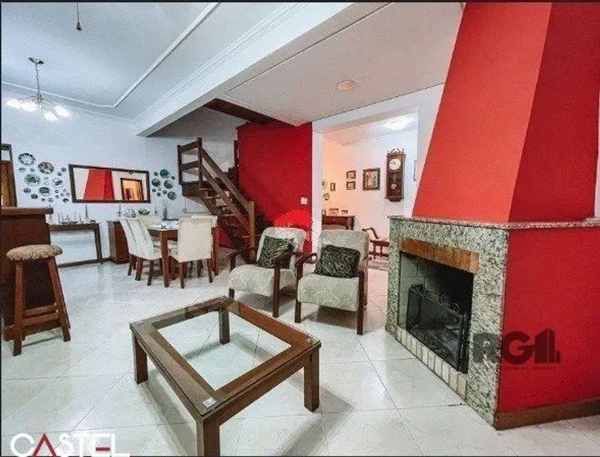 Casa para Venda - 360m², 3 quartos com suites,4 banheiros e 2 vagas - Menino Deu