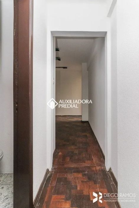SALA COMERCIAL NO MIOLO DO CENTRO