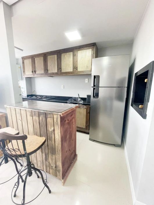 Apartamento 2 dormitórios, 1 suíte, 1 vaga, Jardim Lindóia, Porto Alegre.
