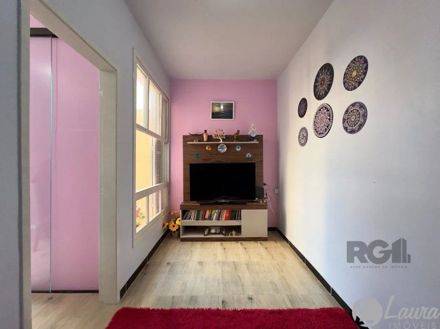 APARTAMENTO 1 DORMITÓRIO COM PÁTIO, DE FRENTE, PRÓXIMO À ORLA DO GUAÍBA NO CENTR