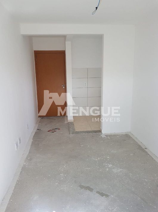 Apartamento residencial com 2 dormitórios e 1 vaga em condomínio à venda no bairro Alto Petrópolis e