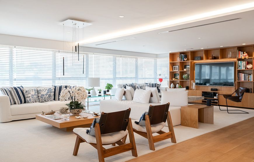 Apartamento para comprar no bairro Moinhos de Vento com 3 suítes.