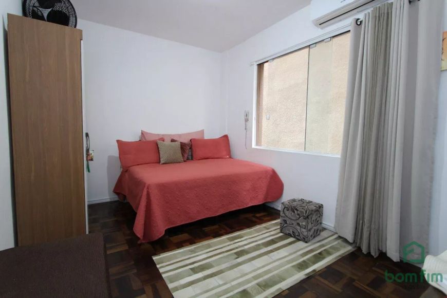 Apto Kitinet mobiliado no Centro Histórico de Porto Alegre - Próximo a Orla do Gasômetro, Casa de Cu