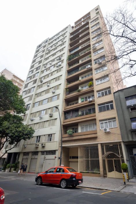 Apartamento à venda no Centro Histórico com 202 m² e 3 dormitórios/quartos à sua disposição.