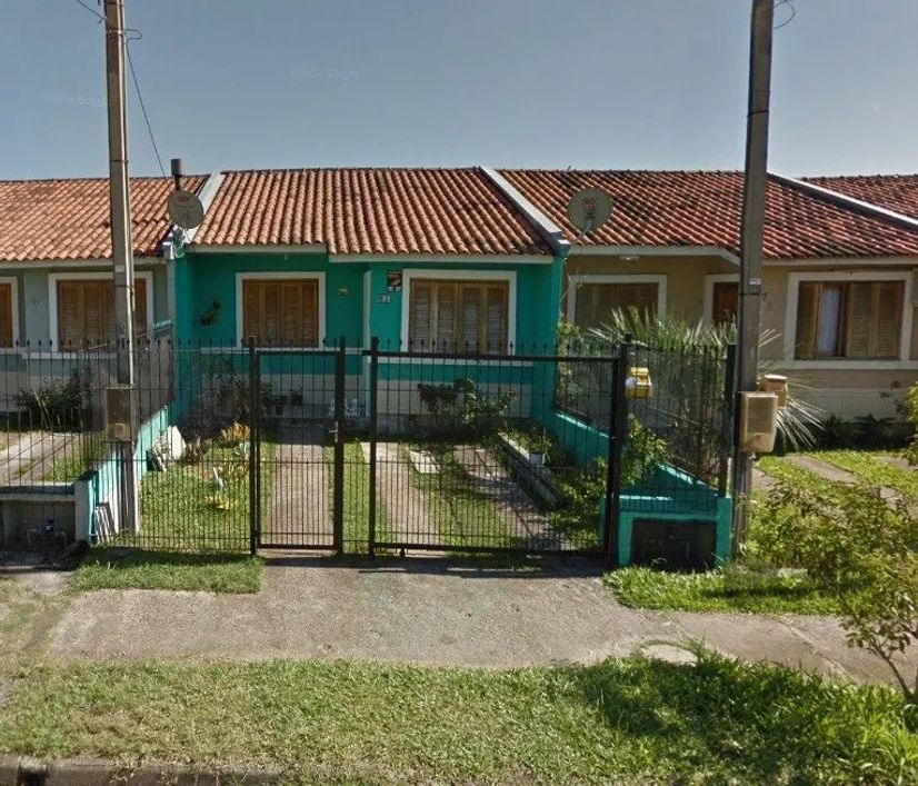 Casa com 2 quartos, churrasqueira, no bairro Hípica, Porto Alegre/RS Localizada em um bairro tranqui
