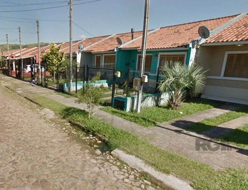 Casa com 2 quartos, churrasqueira, no bairro Hípica, Porto Alegre/RS Localizada em um bairro tranqui