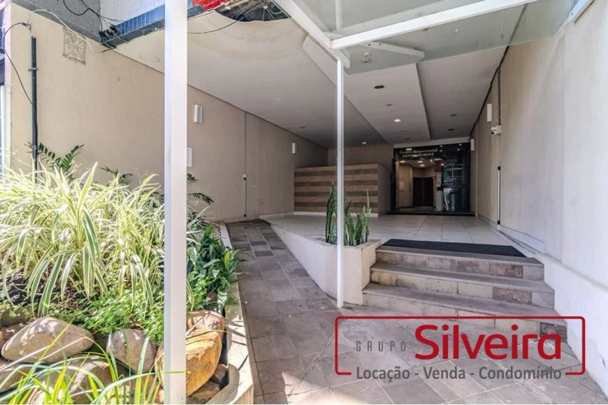 Conjunto comercial/sala desocupada no Menino Deus