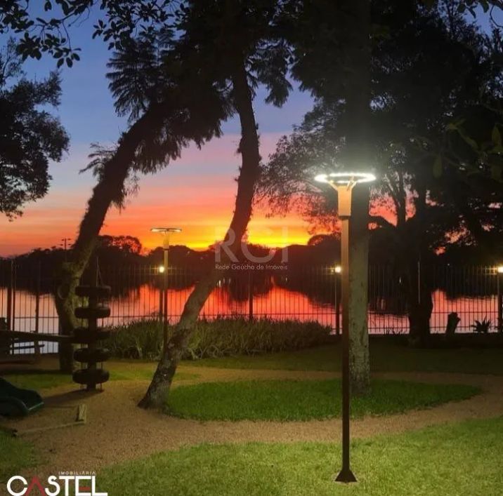 Casa Condominio para Venda - 250.5m², 4 dormitórios, sendo 2 suites, 3 vagas - T