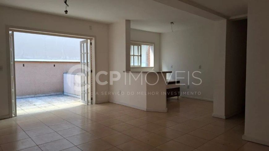 Casa em condomínio próxima ao Iguatemi