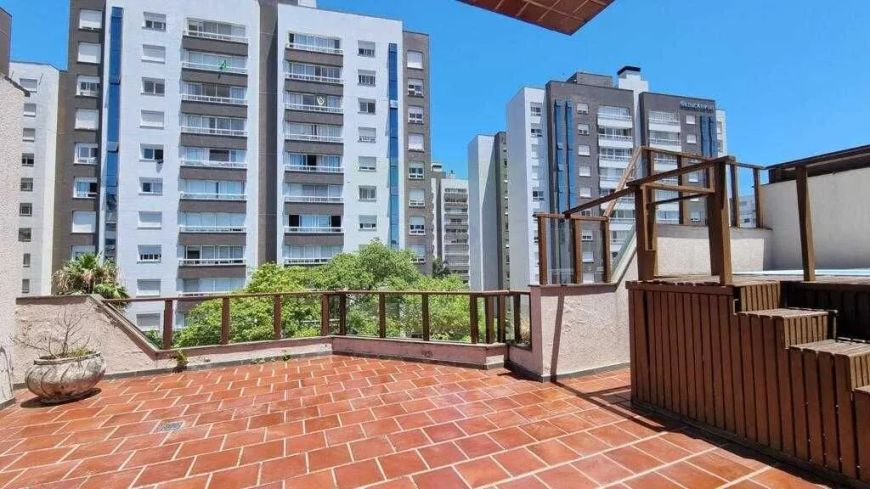 Apartamento Cobertura Duplex 02 dormitórios com 02 boxes bairro Menino Deus