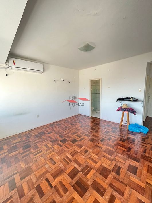 Apartamento (Kitnete), com 1 quartos e 1 banheiros à Venda, 47 m² em Porto Alegre/RS