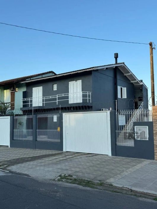 À venda no bairro Alto Petrópolis;Propriedade toda reformada (09/24) pintura nova, localizada em ave