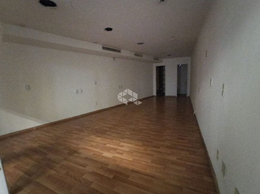 Loja Comercial com 2 pisos 77, 45 m2 para venda no 5a Avenida Center na rua Mostardeiro