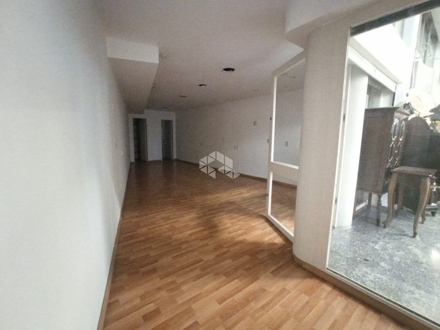 Loja Comercial com 2 pisos 77, 45 m2 para venda no 5a Avenida Center na rua Mostardeiro
