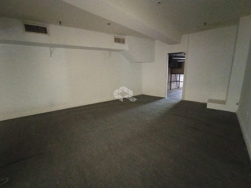 Loja Comercial com 2 pisos 77, 45 m2 para venda no 5a Avenida Center na rua Mostardeiro