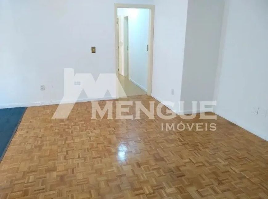 Apartamento com 2 dormitórios (1 suíte) e 1 vaga à venda no bairro Mont Serrat em Porto Alegre com 9